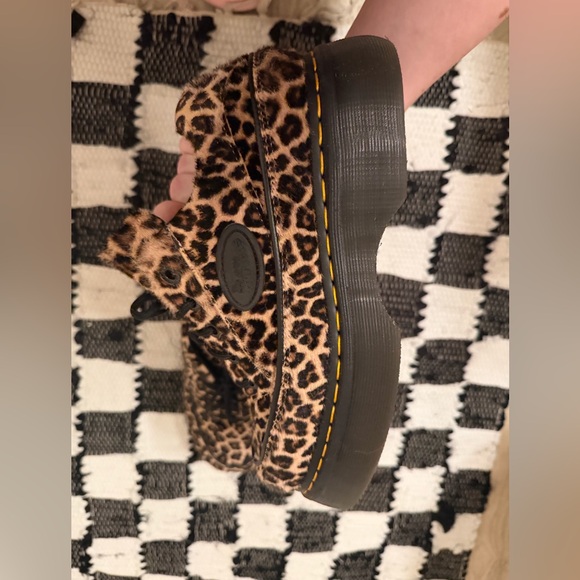 Dr Martens Women's Buzz 5-Eye Leopard Shoes - Picture 6 of 12